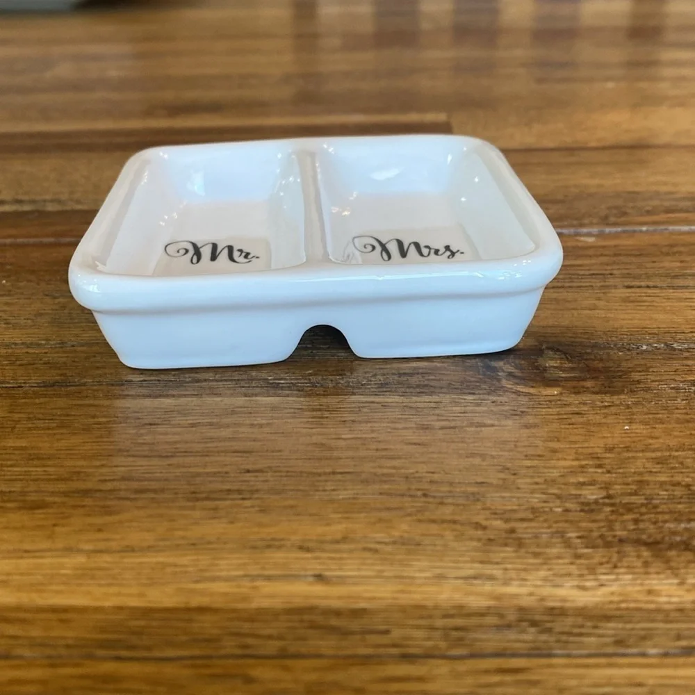 Mr. & Mrs. Ring holders. White with black lettering.